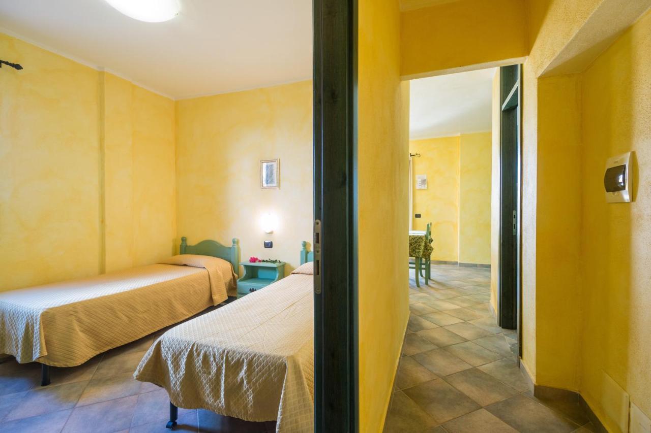 Residenza Gli Ontani Hotel โอโรเซย ภายนอก รูปภาพ