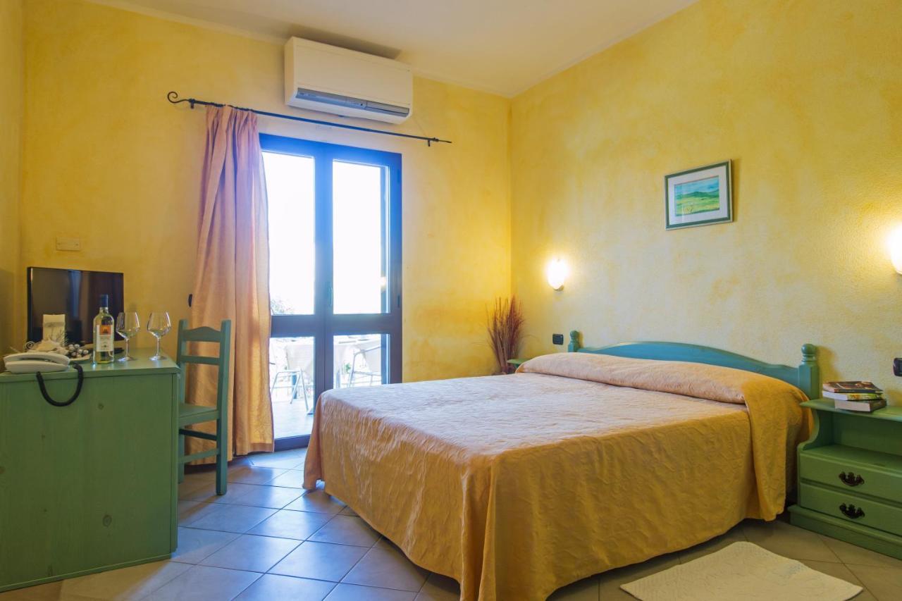 Residenza Gli Ontani Hotel โอโรเซย ภายนอก รูปภาพ